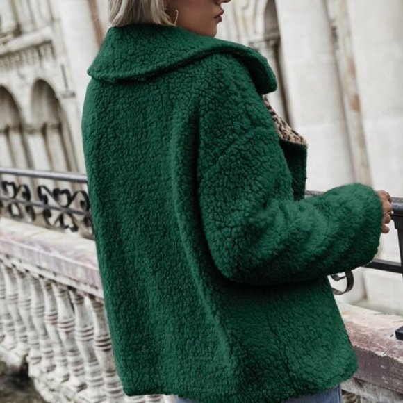 chic leopard /animal print fuzzy cozy long sleeved - Picture 3 of 6